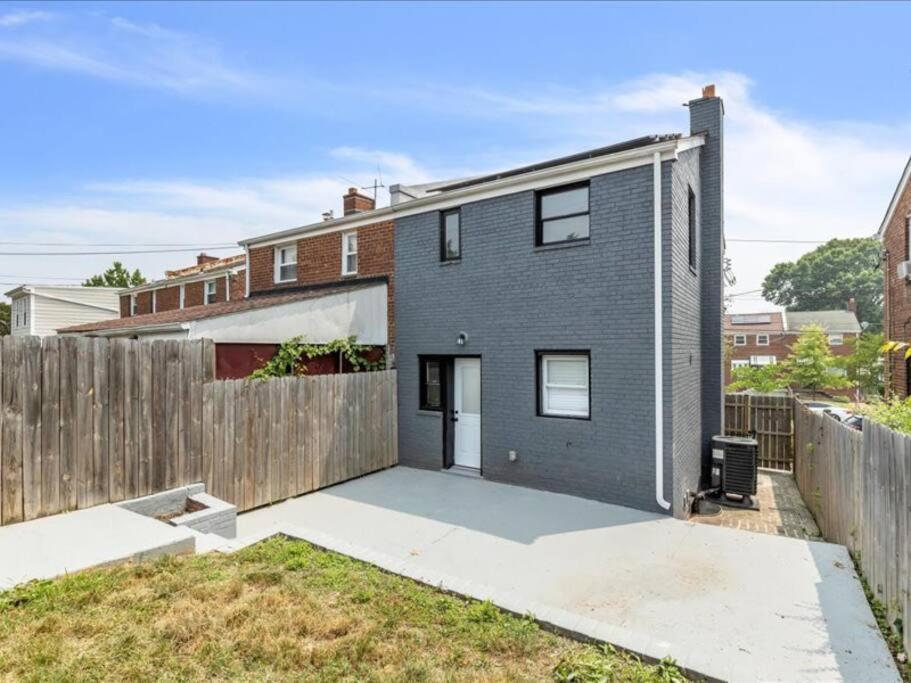 Quaint 3/2.5 Home In Fort Dupont วอชิงตัน ภายนอก รูปภาพ